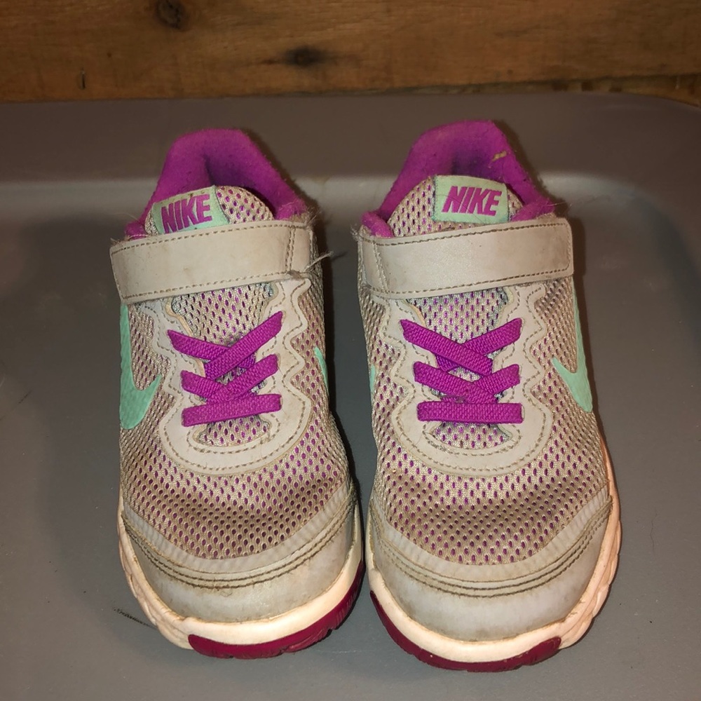 Girls Nike Sneakers